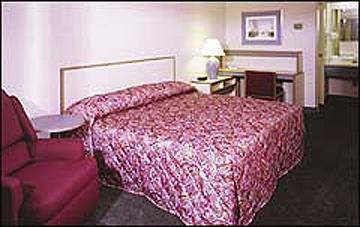 Red Roof Inn Greensboro Coliseum Bagian luar foto