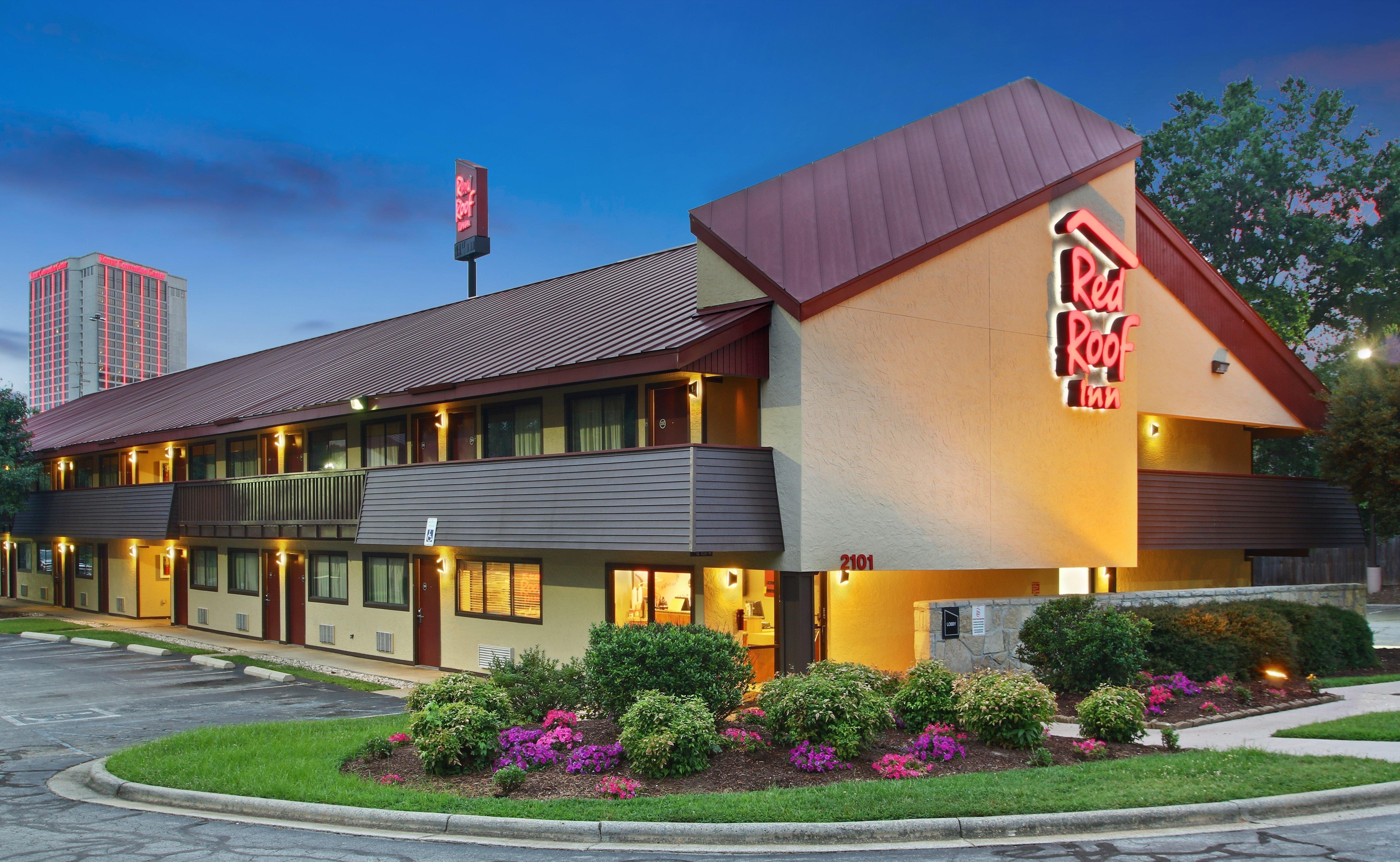 Red Roof Inn Greensboro Coliseum Bagian luar foto